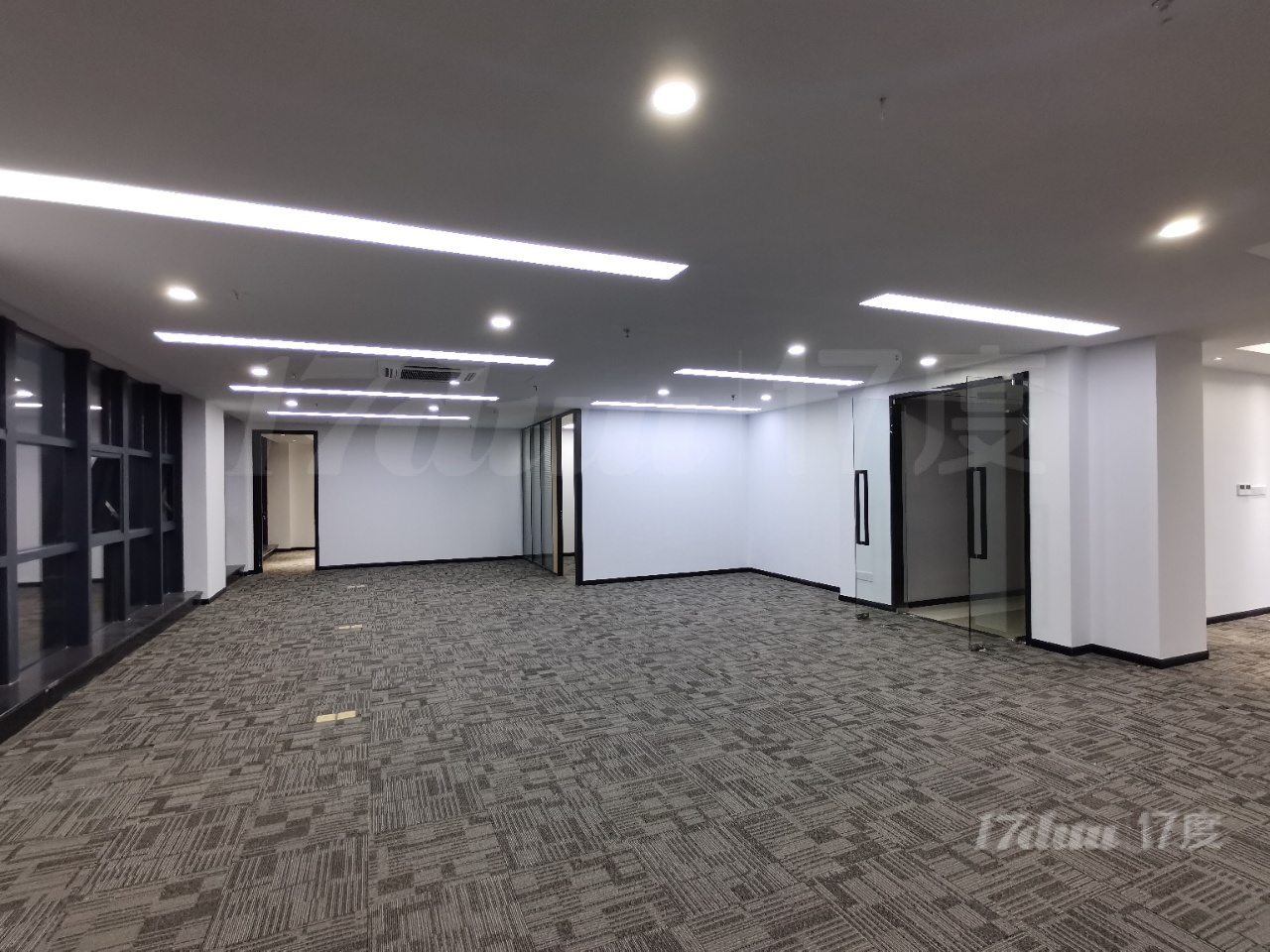 滨江区政府核心板块精装现房写字楼出租无中介费