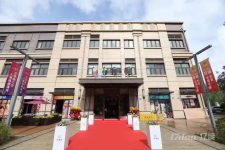 上海100万买套沿街商铺，政府运营高回报，现铺，近乐高乐园