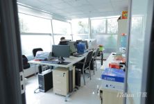 高性价比精装小面积写字楼便宜招租，1000费用全包
