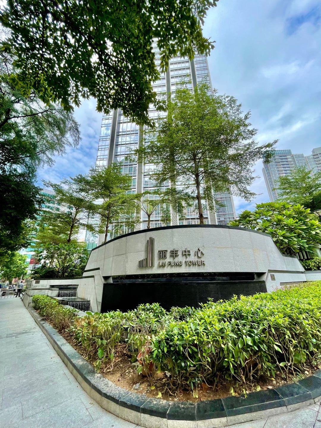 双地铁沿线 越秀区 丽丰中心 338平 全新装修 拎包办公