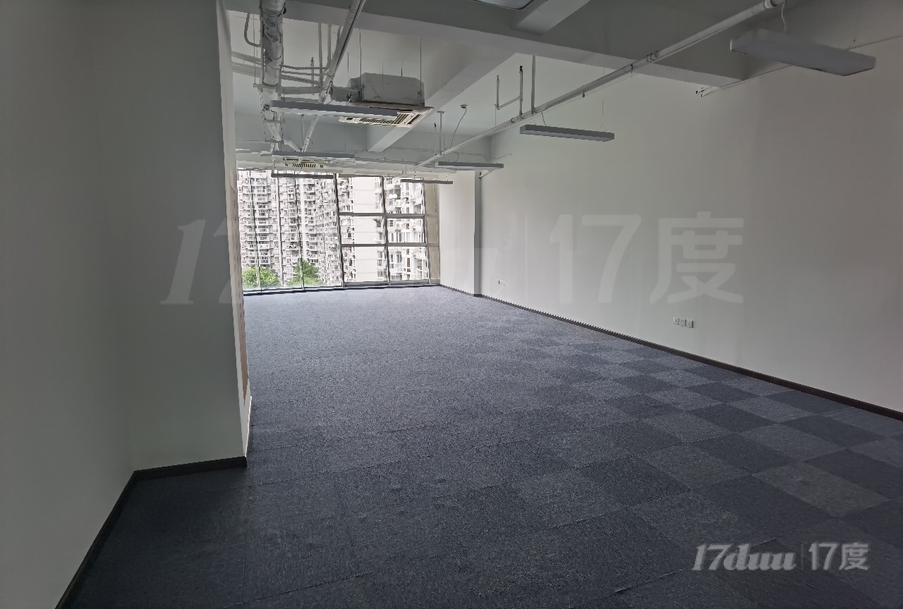 苏州河景观房，闹中取静视野开阔，24小时空调层高4米裸顶风格