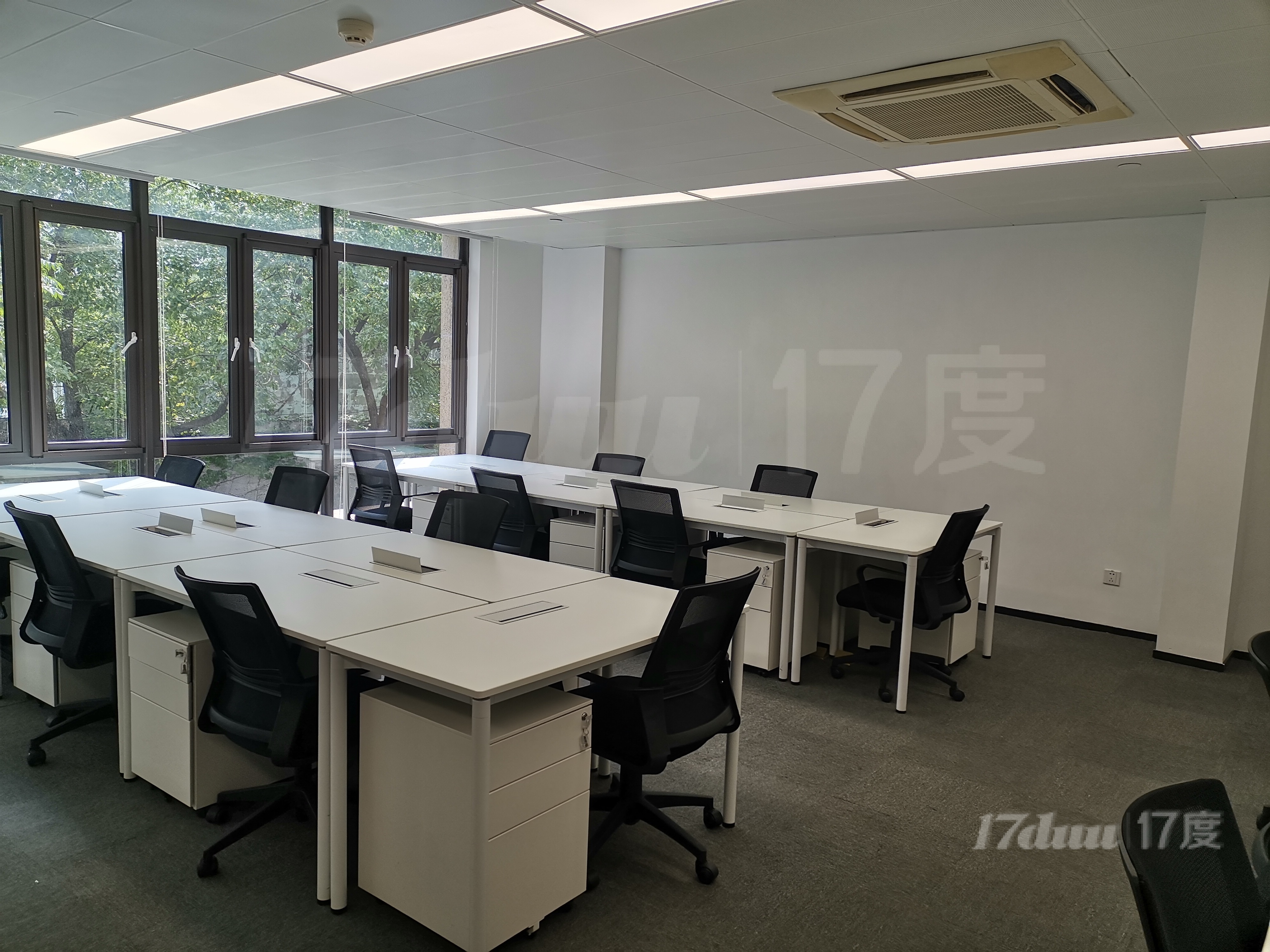 老静安江宁路，办公室出租河景绿地景观，精装修带家具，拎包入住
