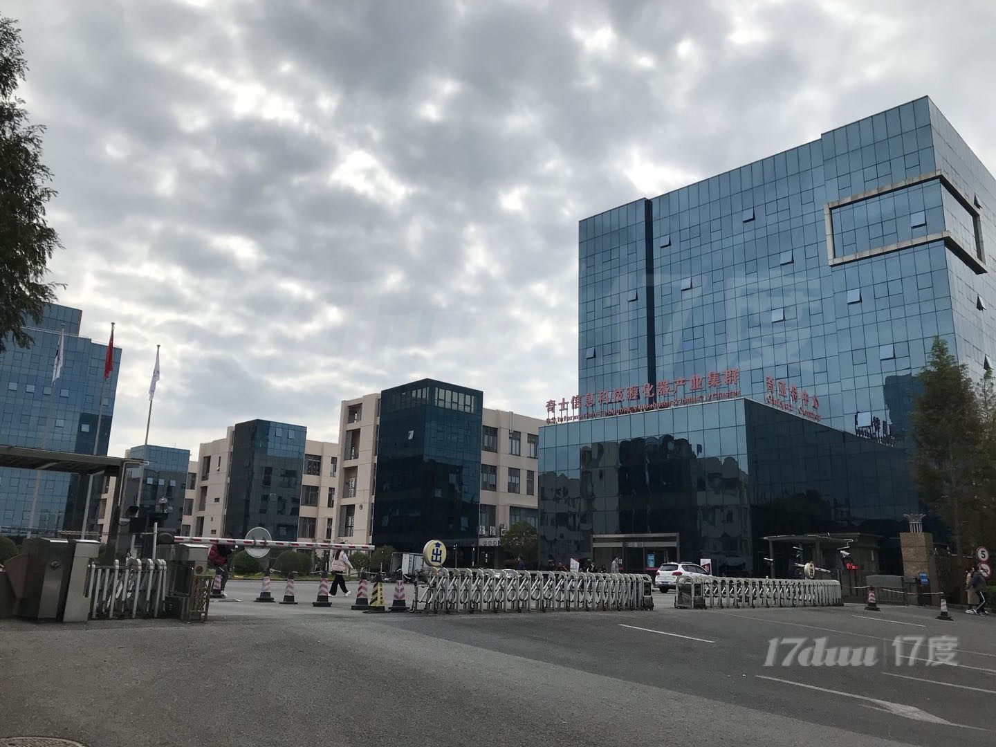 上海闵行浦江镇奇亚特园区招租