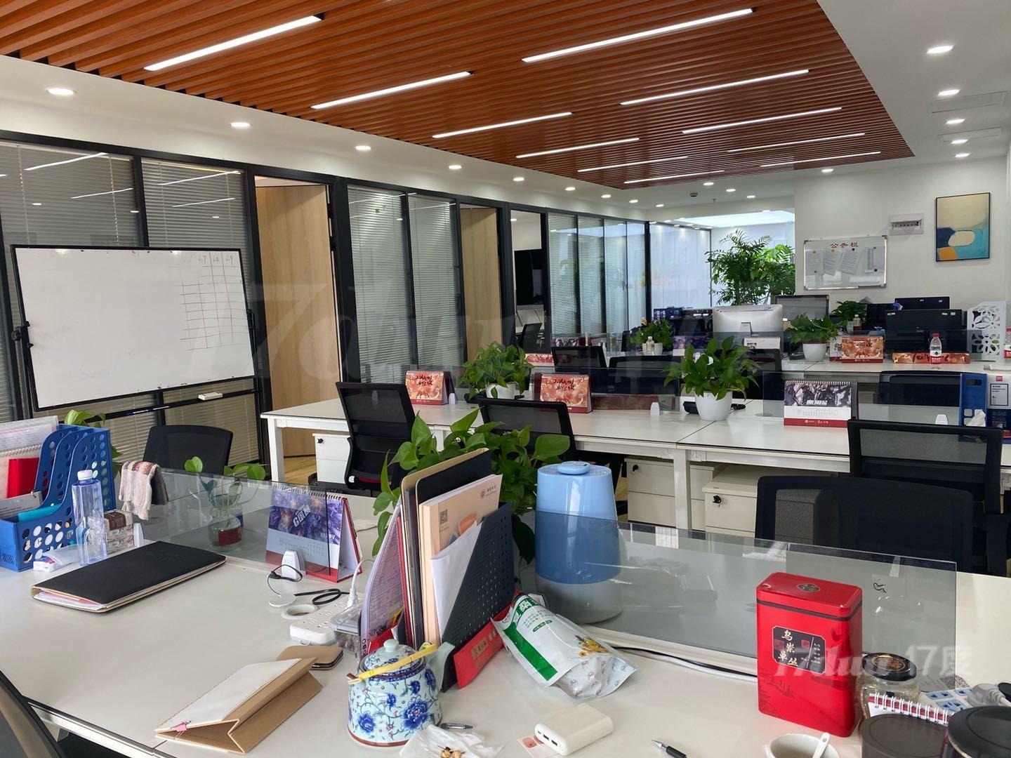 五角场地铁口地标精装修带家具可做教育培训机构，近五角丰达