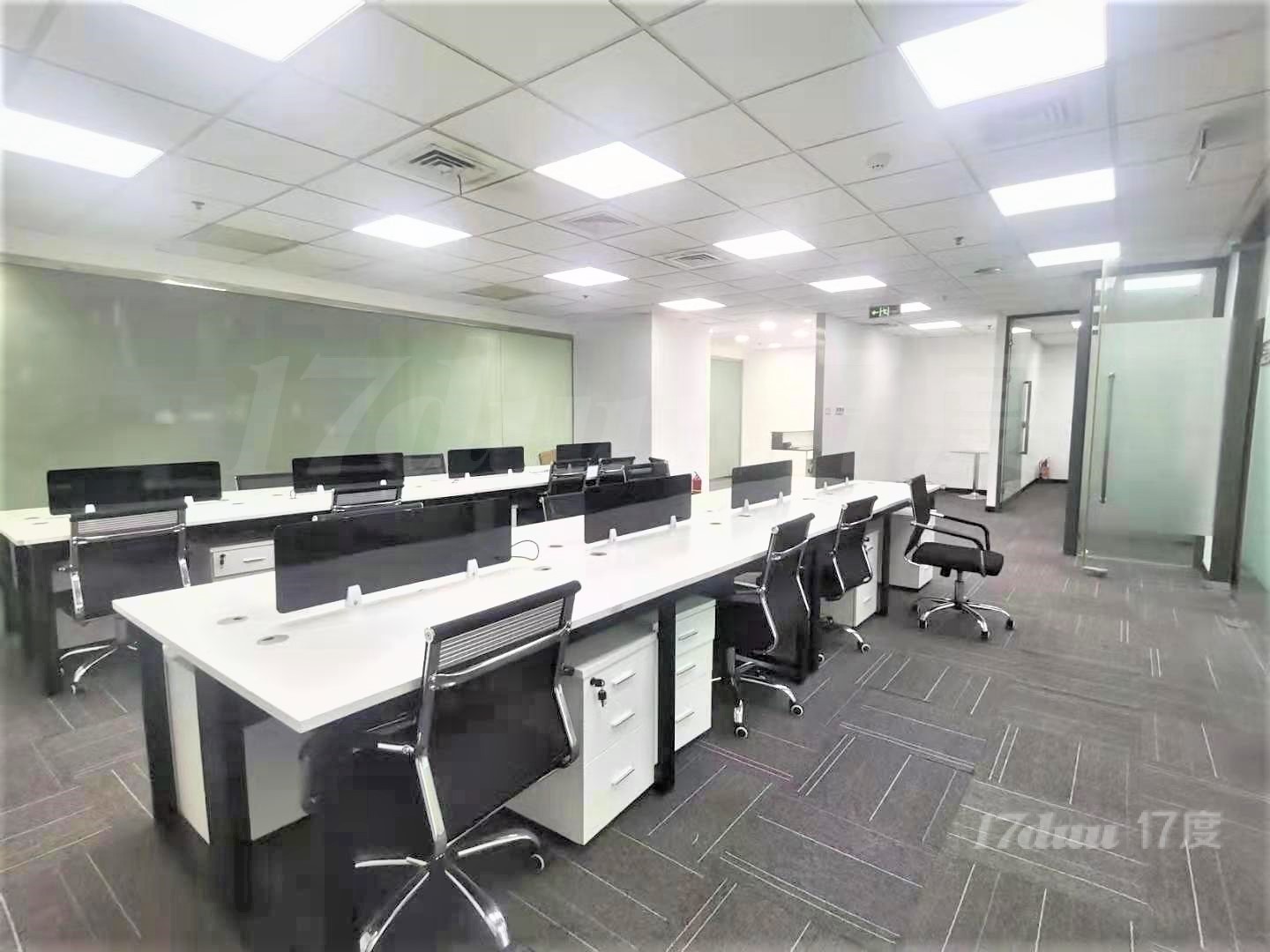 远洋商业大厦拎包入住！高区精装修220平带家具！人民广场商圈