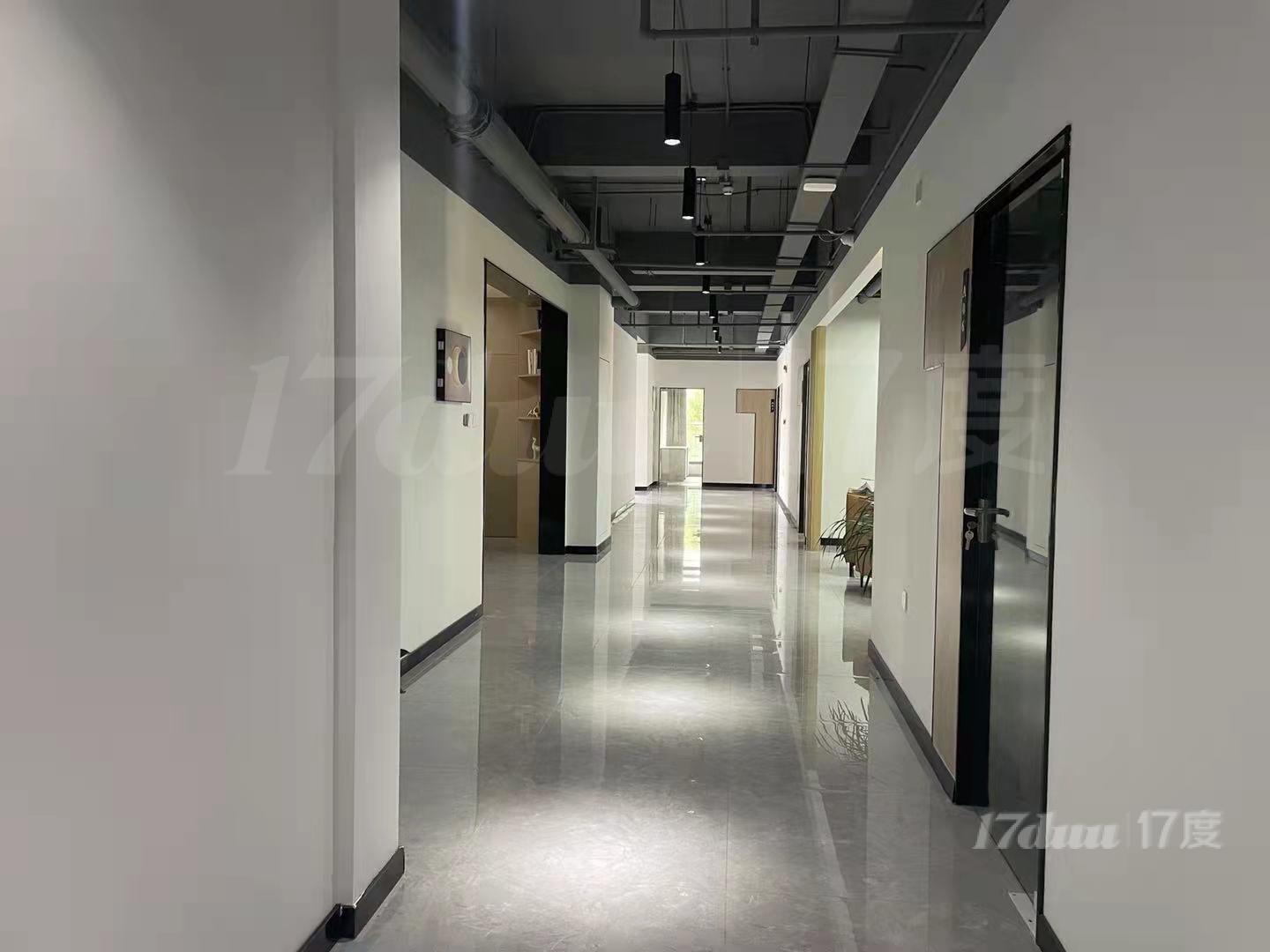 白银路地铁站附近，精装小户型3~5人间，水网全包1800起