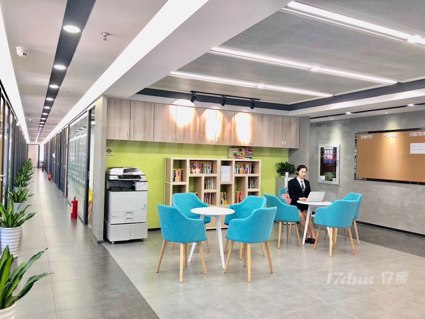 创业选择深圳写字楼全包式小型办公室，租期灵活，省心