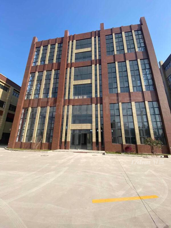 环境优美办公大楼