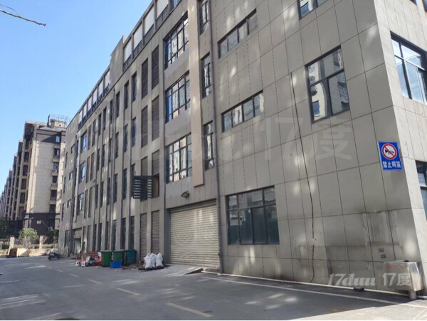 可分割出租，独门独院，停车位充裕 ，万科未来之光斜对面，
