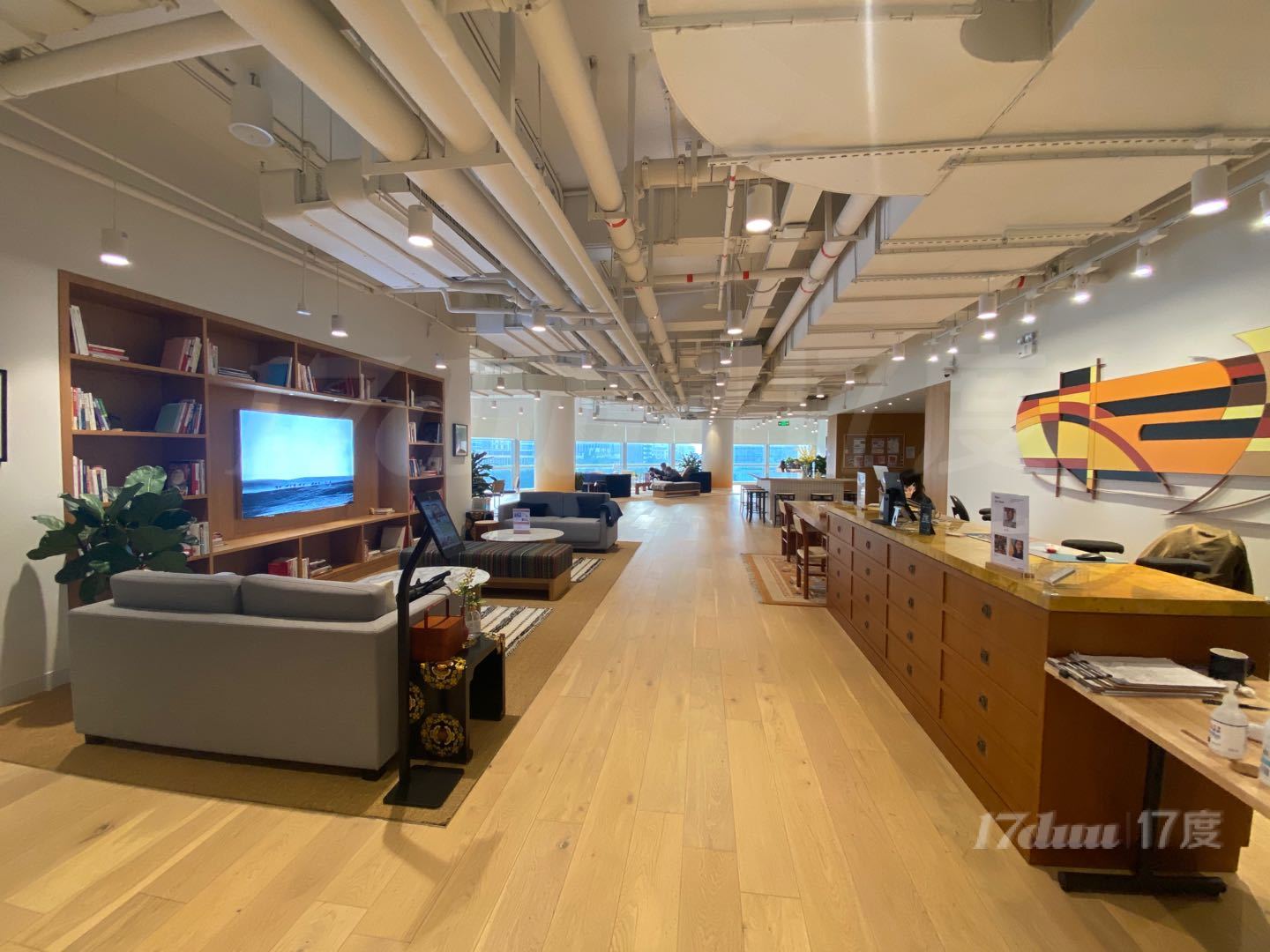WeWork联合办公 越秀新都会店 2-100人卡位拎包即租