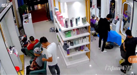 美发店70平方双门面低价转让