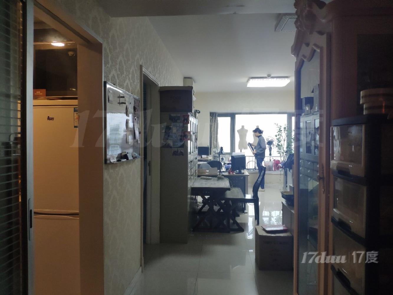 11号线真如地铁口高尚领域105平居家办公室行业不限