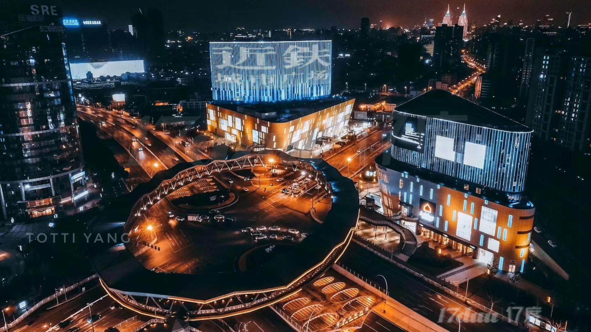 绿洲中环中心近铁城市广场精装修自带3个隔间户型方正出租.