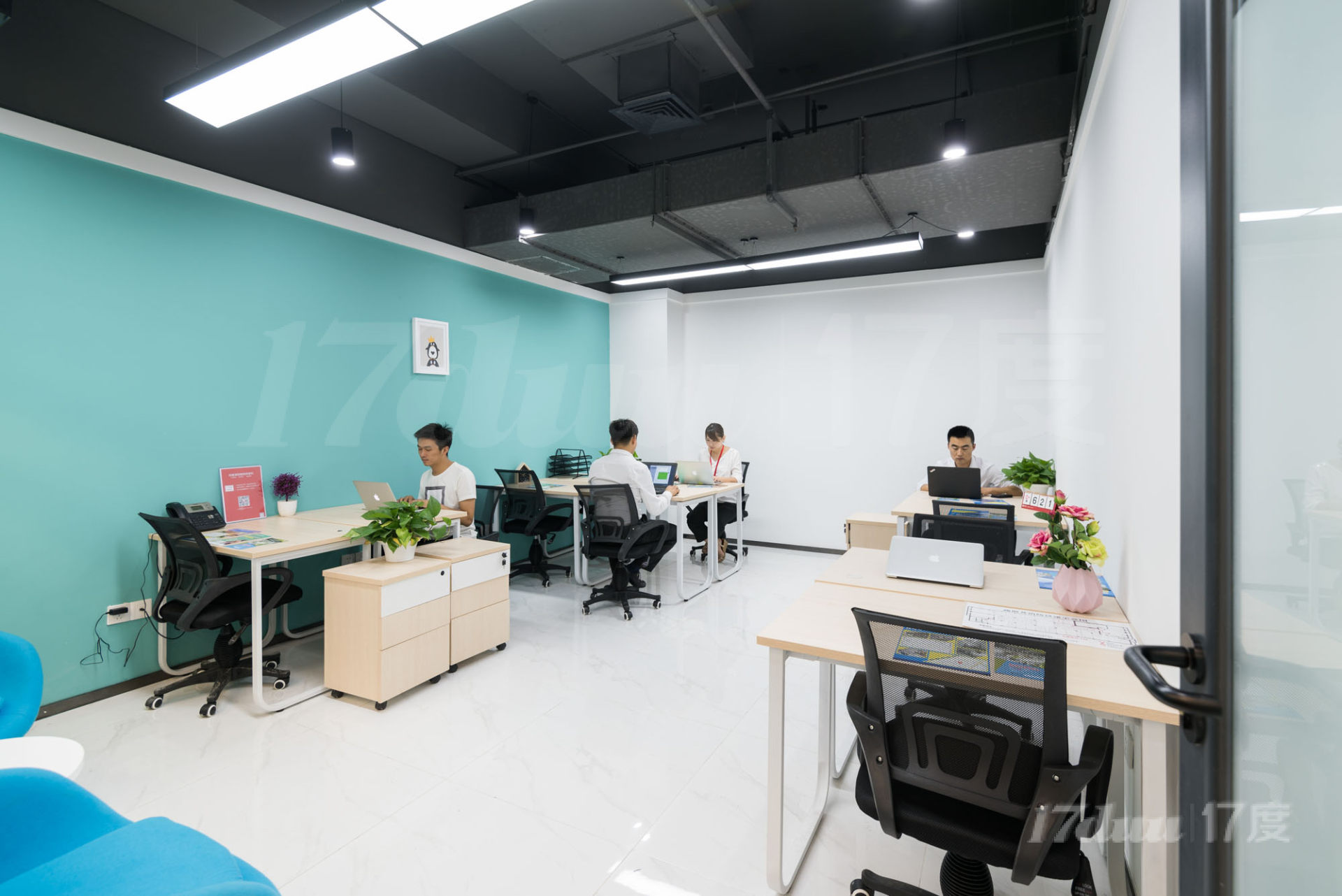 即租即用小型办公室出租带电脑即可办公可注册