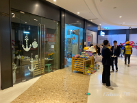 中央公园自带大型合力超市商铺，自带超高人气
