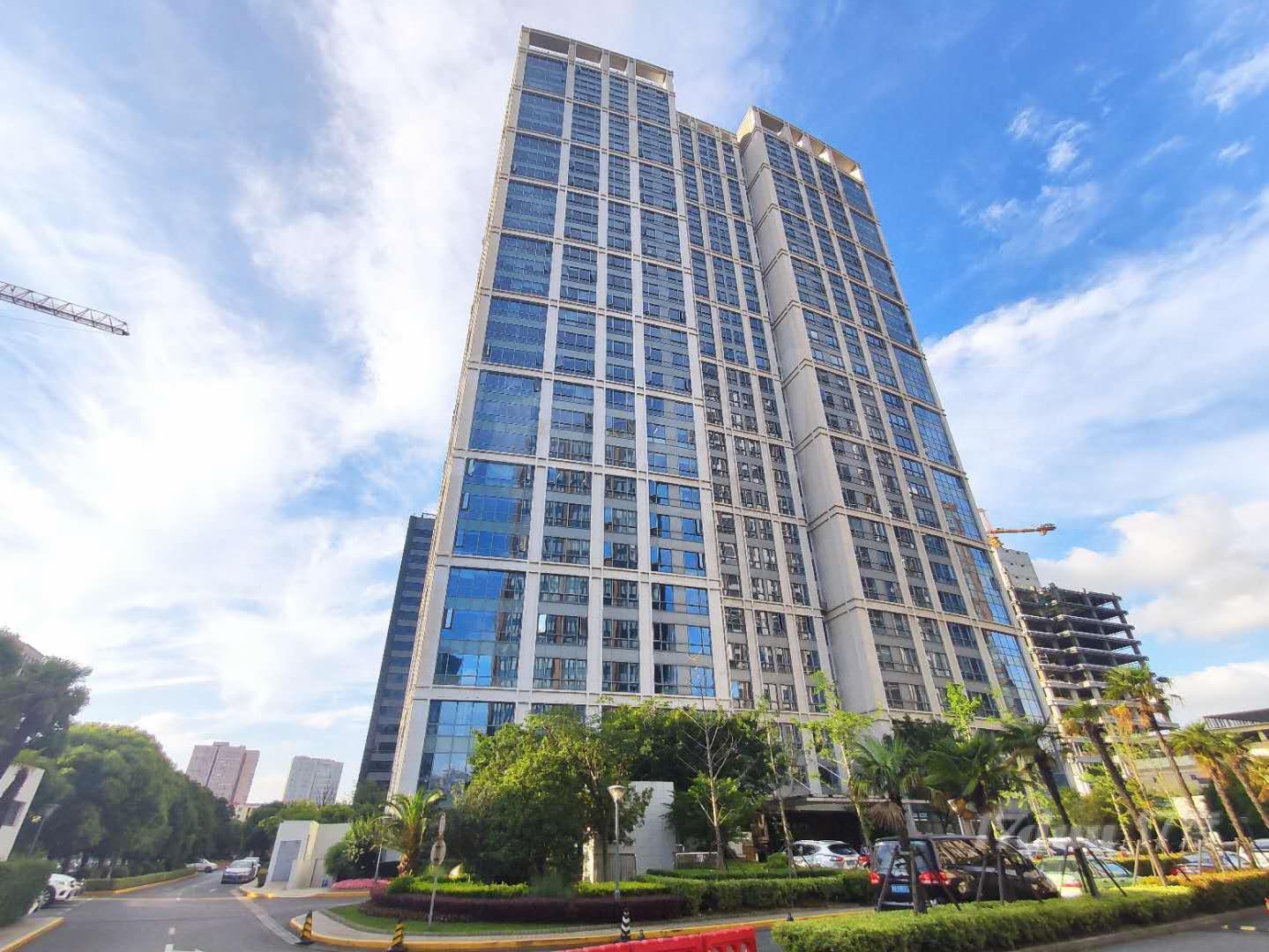 上海普陀写字楼出租·国盛中心地铁上建精装修带家具213平看房方便