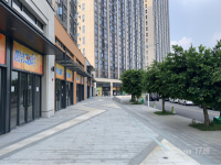 阳光城临街旺铺出售，位置非常好，随时可以看铺