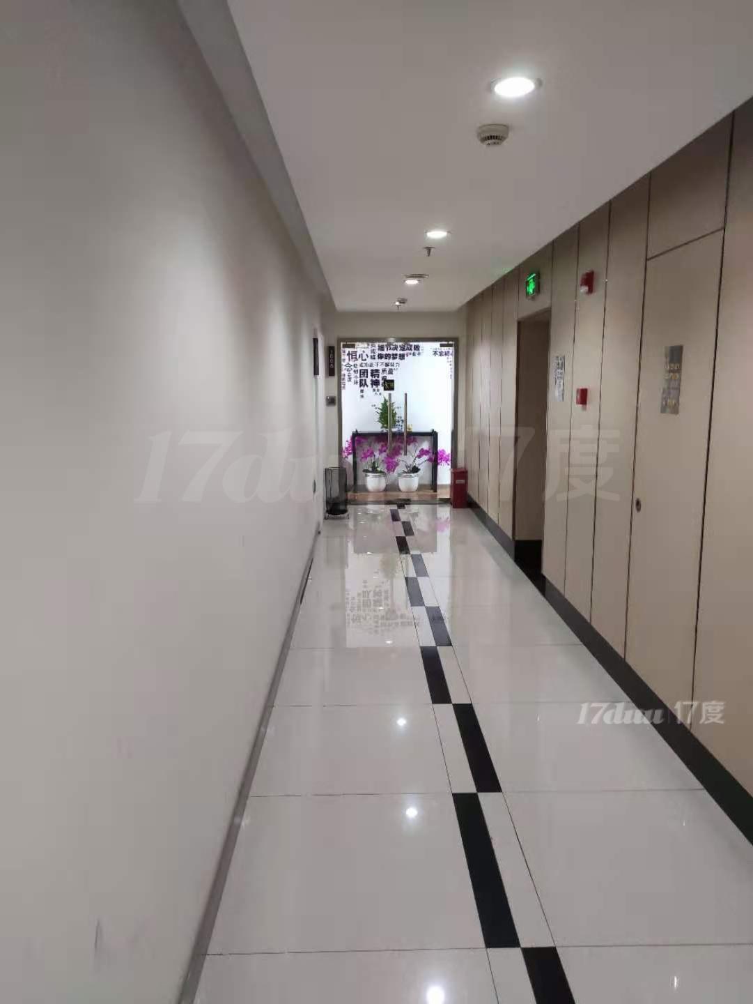 汇融大厦精装小户型曹杨路地铁正上盖仅一套不可犹豫