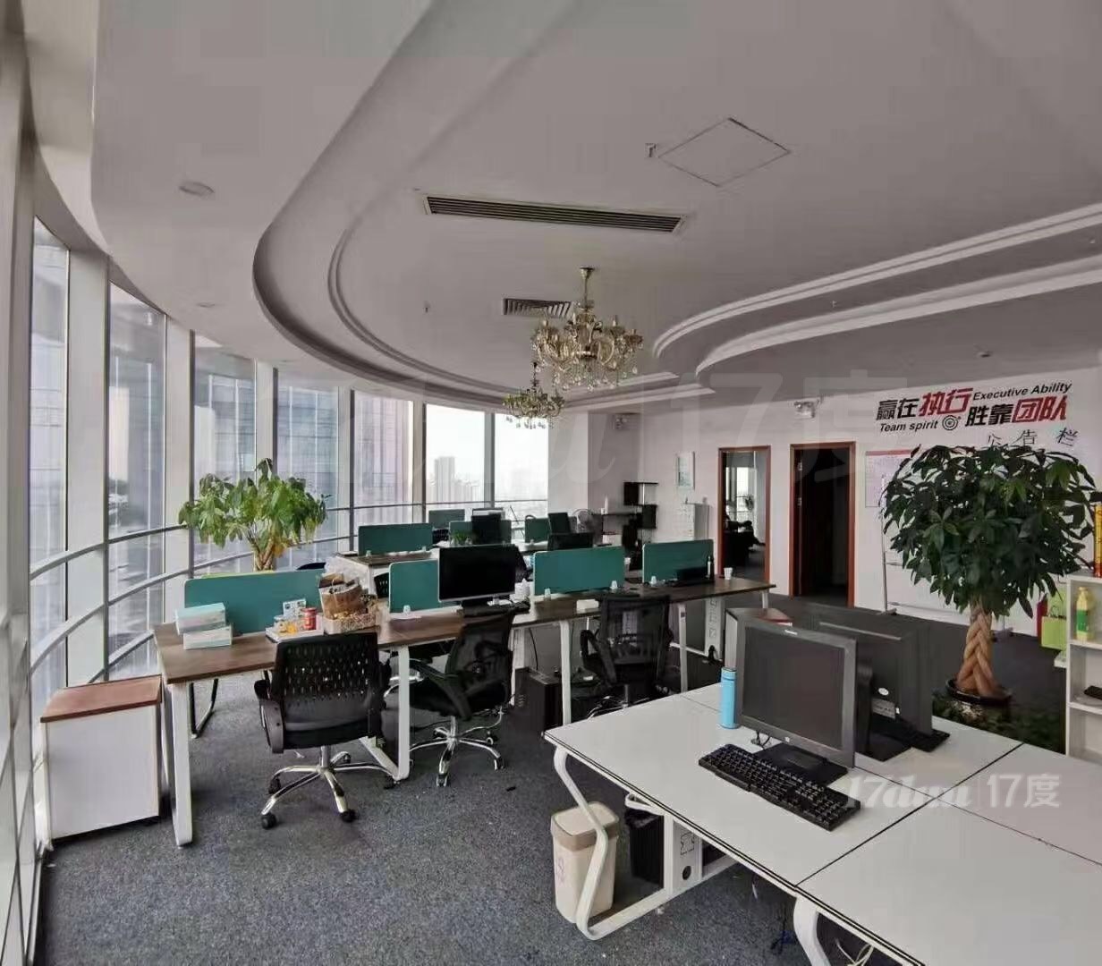 广佛地铁，精装拎包办公，送车位全新家私