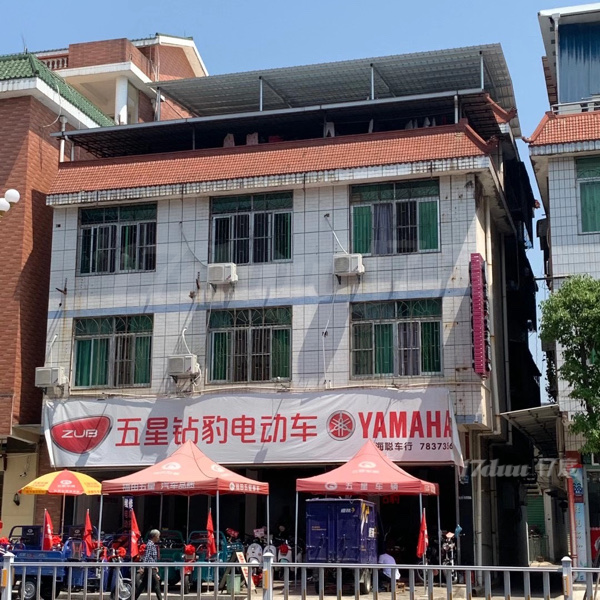 吉屋出售，有天有地，前后两座 两证齐全