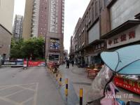 天府四街小区门口900多平商铺，价格可谈，有意联系