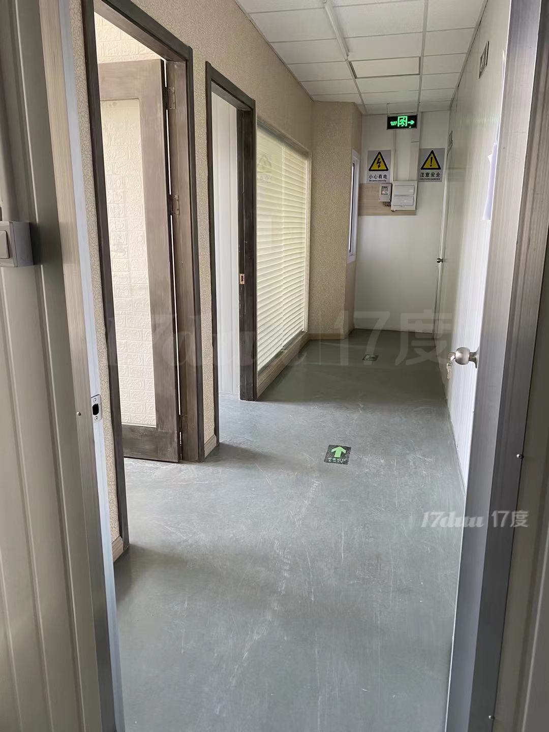 长风近地铁，同普大厦精装带家具120平，业主直租便宜随时看房