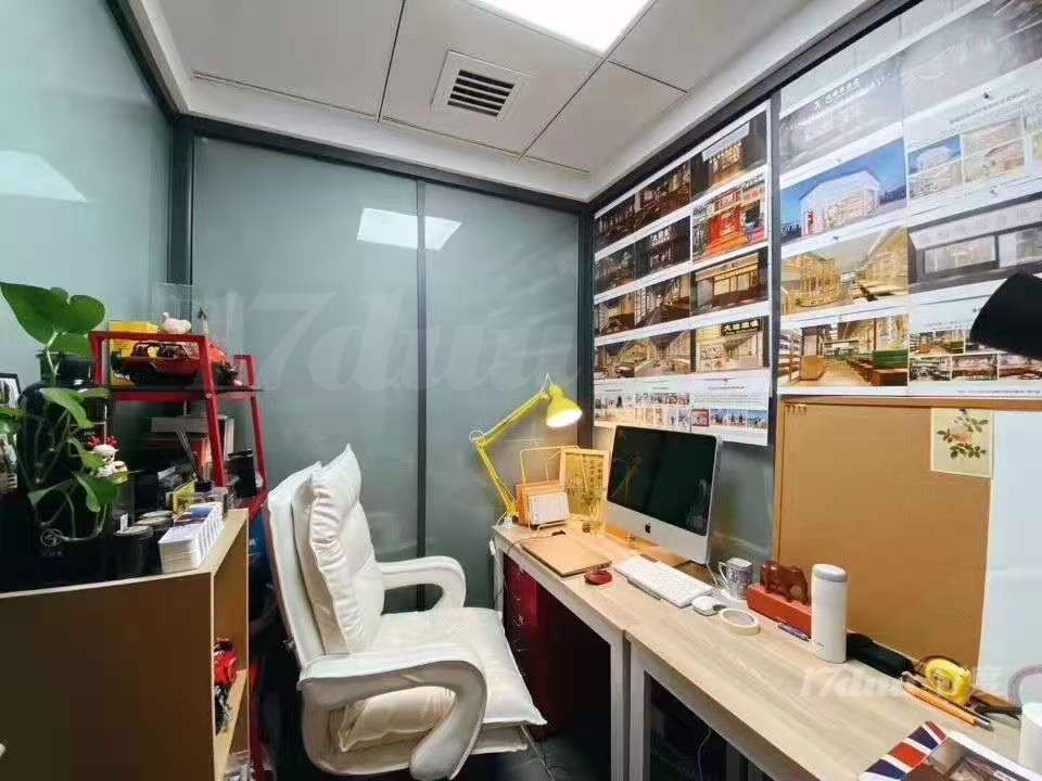 华南城精装小办公室出租，可注册变更开户，带租赁红本
