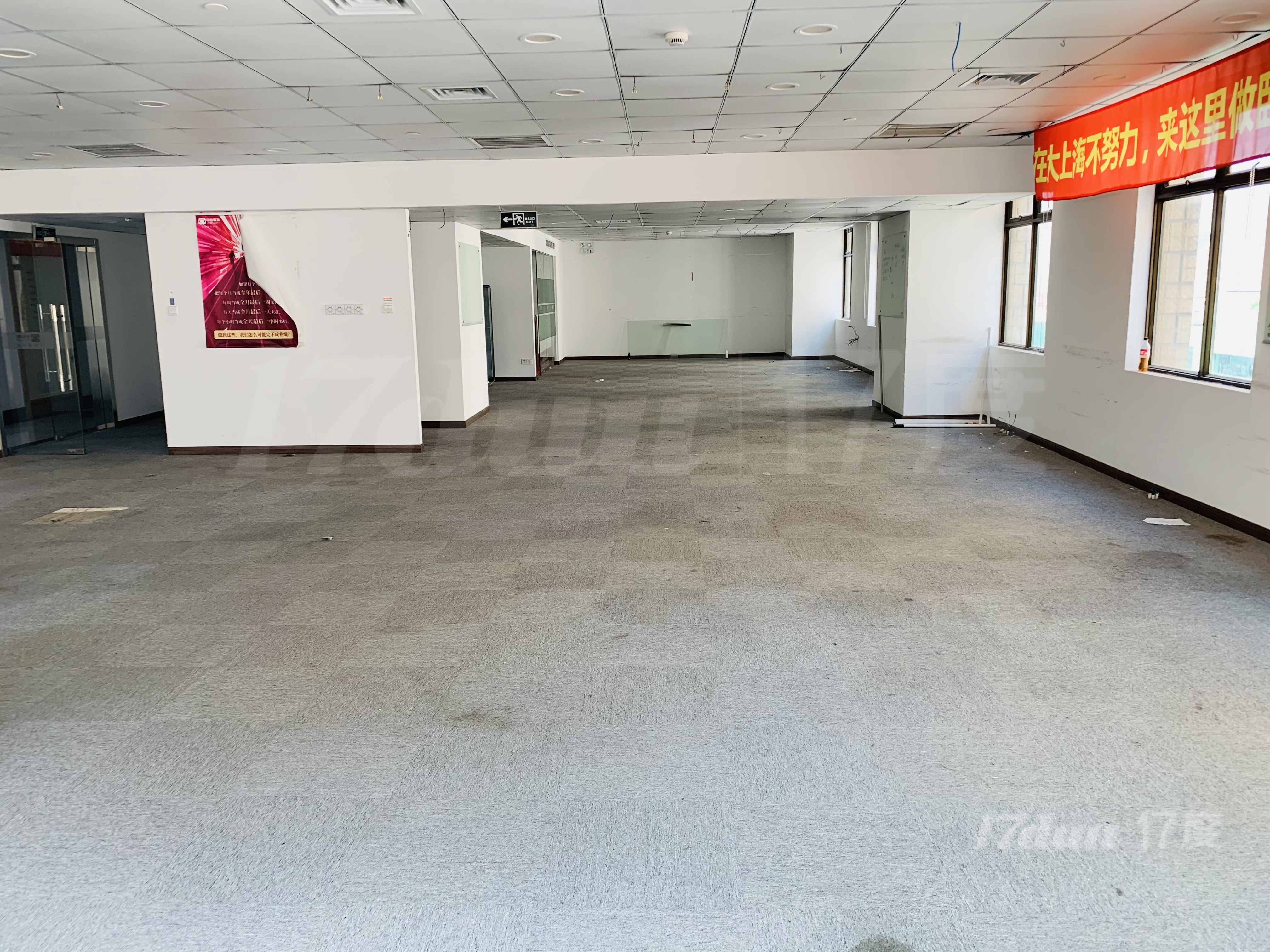 老静安区地标建筑 SOHO东海广场 豪华装修 高档品不落凡俗