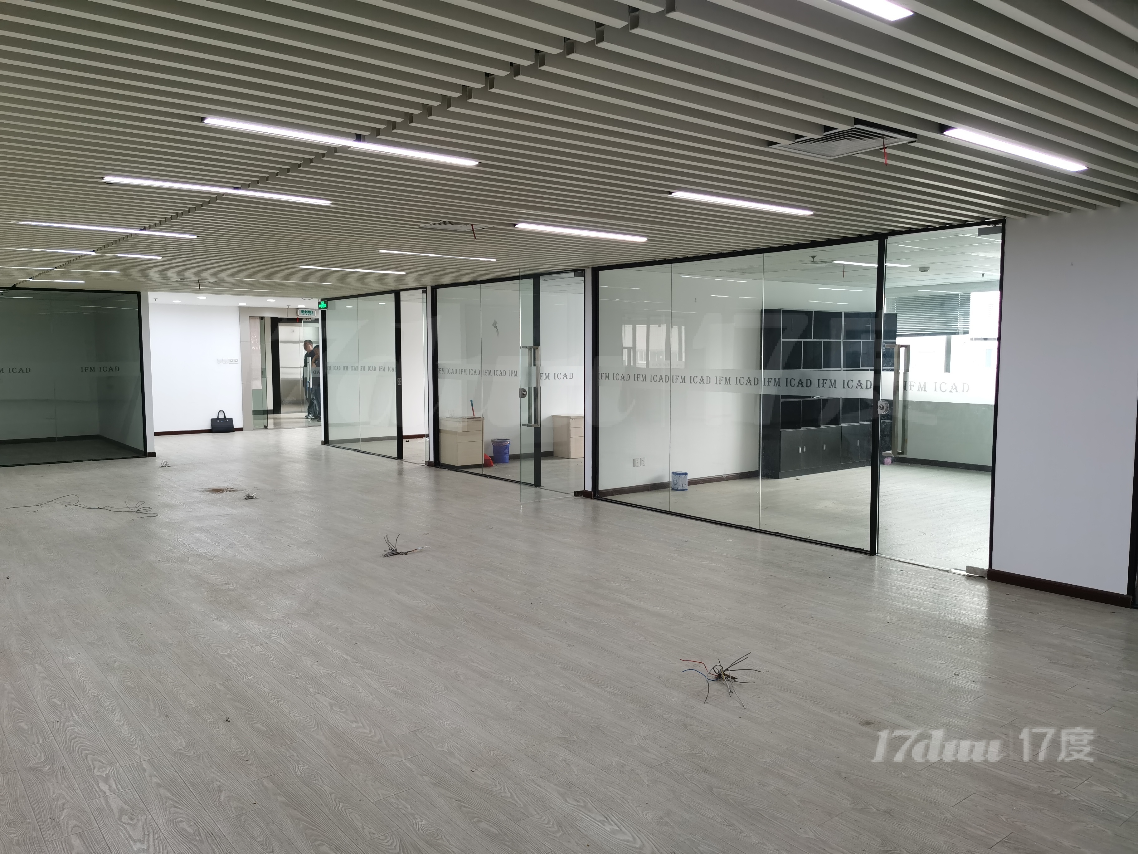 大悦城商圈，业主直租，北方大厦整层507平办公室出租可做培训