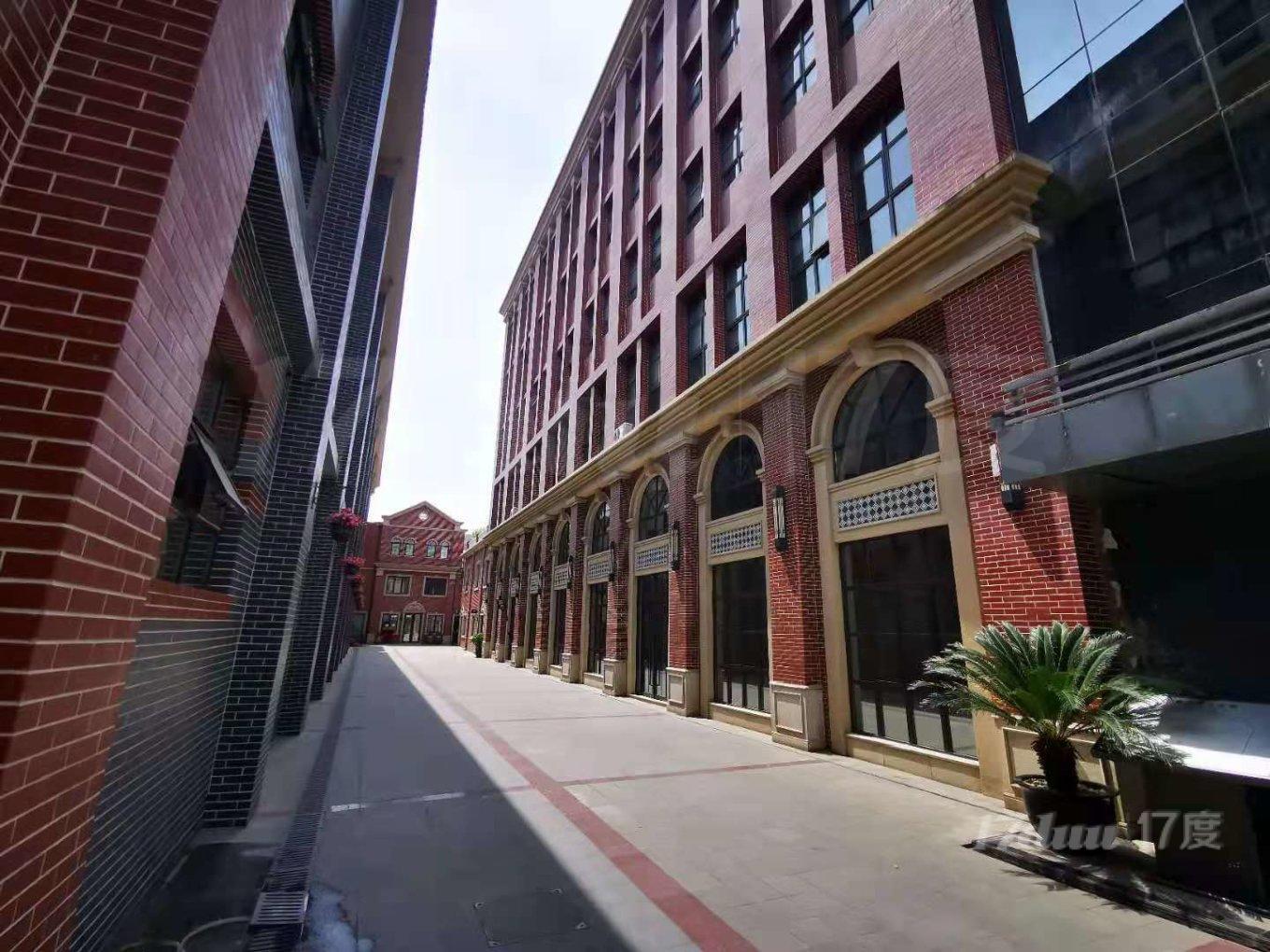 新发现创意园，一楼带上下水，园区环境优美，延安西路地铁口