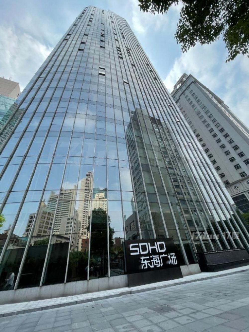 soho东海广场~静安寺双轨交汇~高区精装面积，拎包办公~