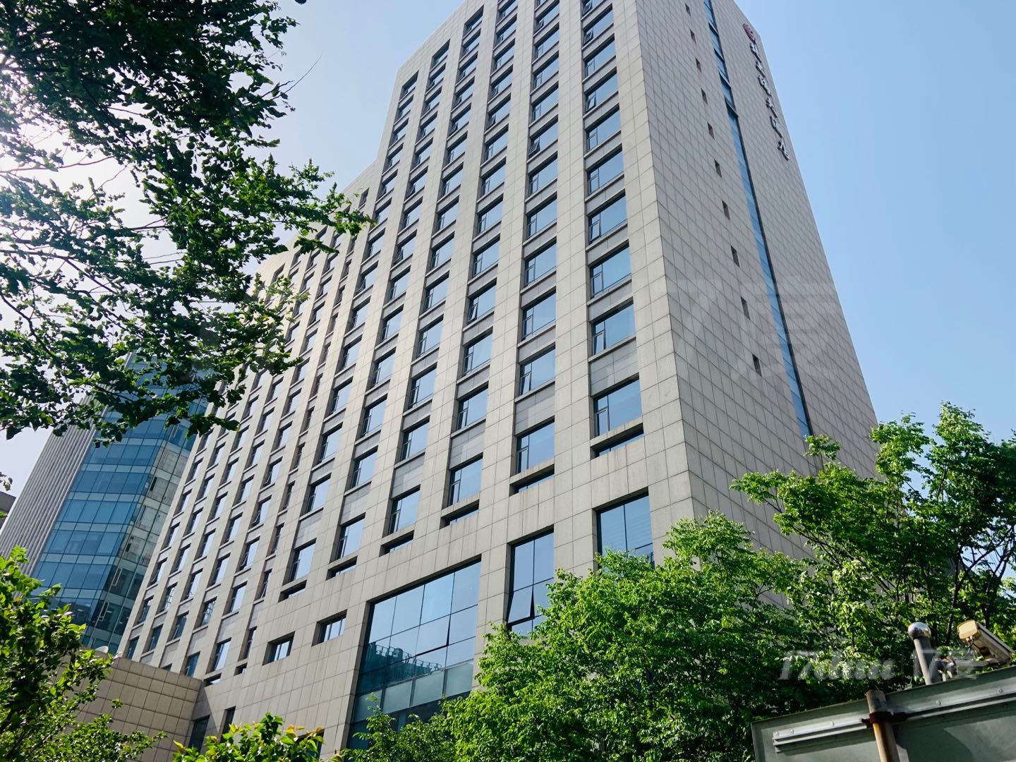 1号线汶水路站，中铁中环50平，精装朝南，带套内洗手间