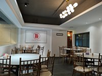 50万精装修15万打包转出，免装修费，环境好店铺新，客流稳定