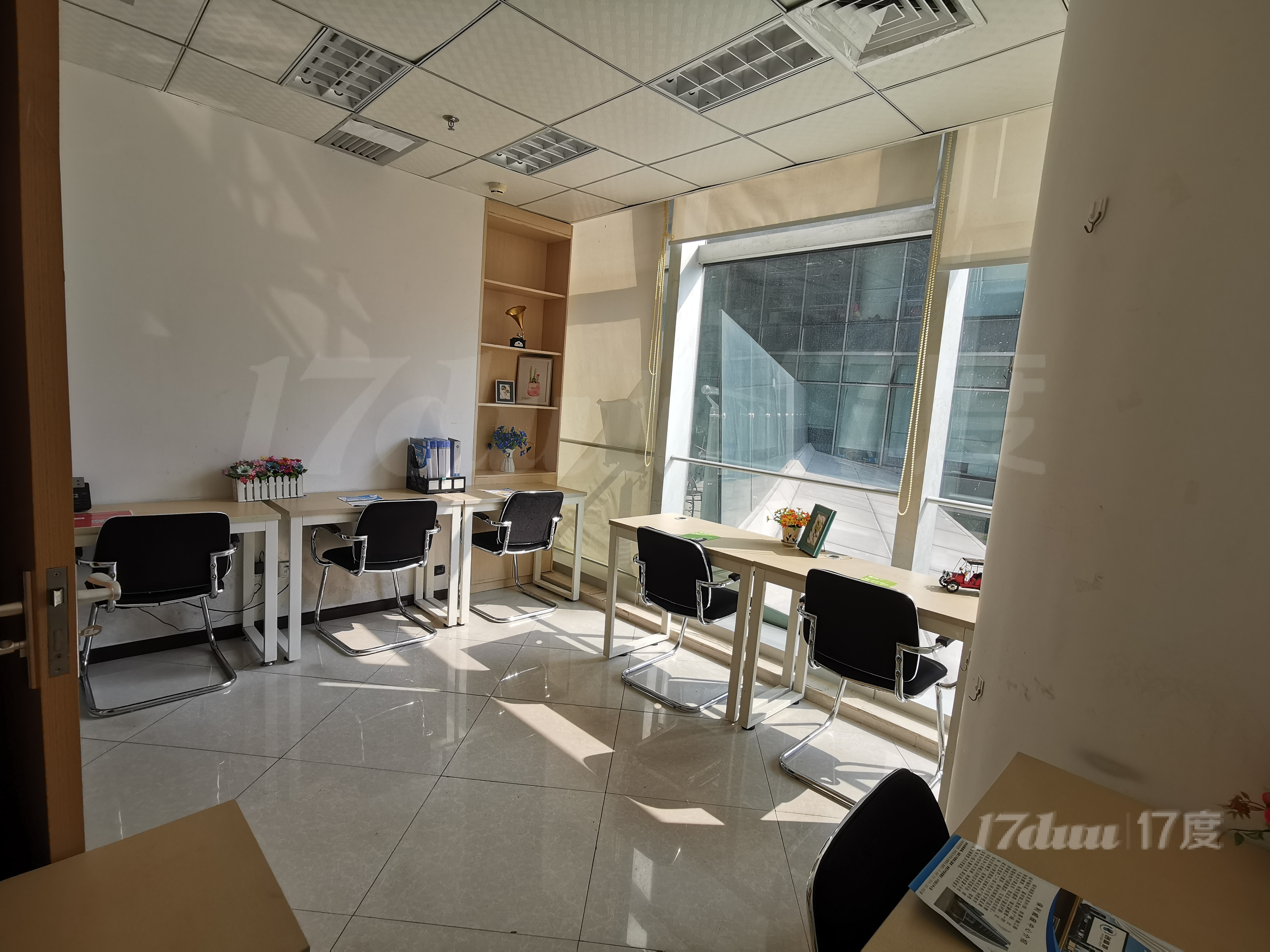 高端地段 珠江新城多套小型商务办公室出租 可注册
