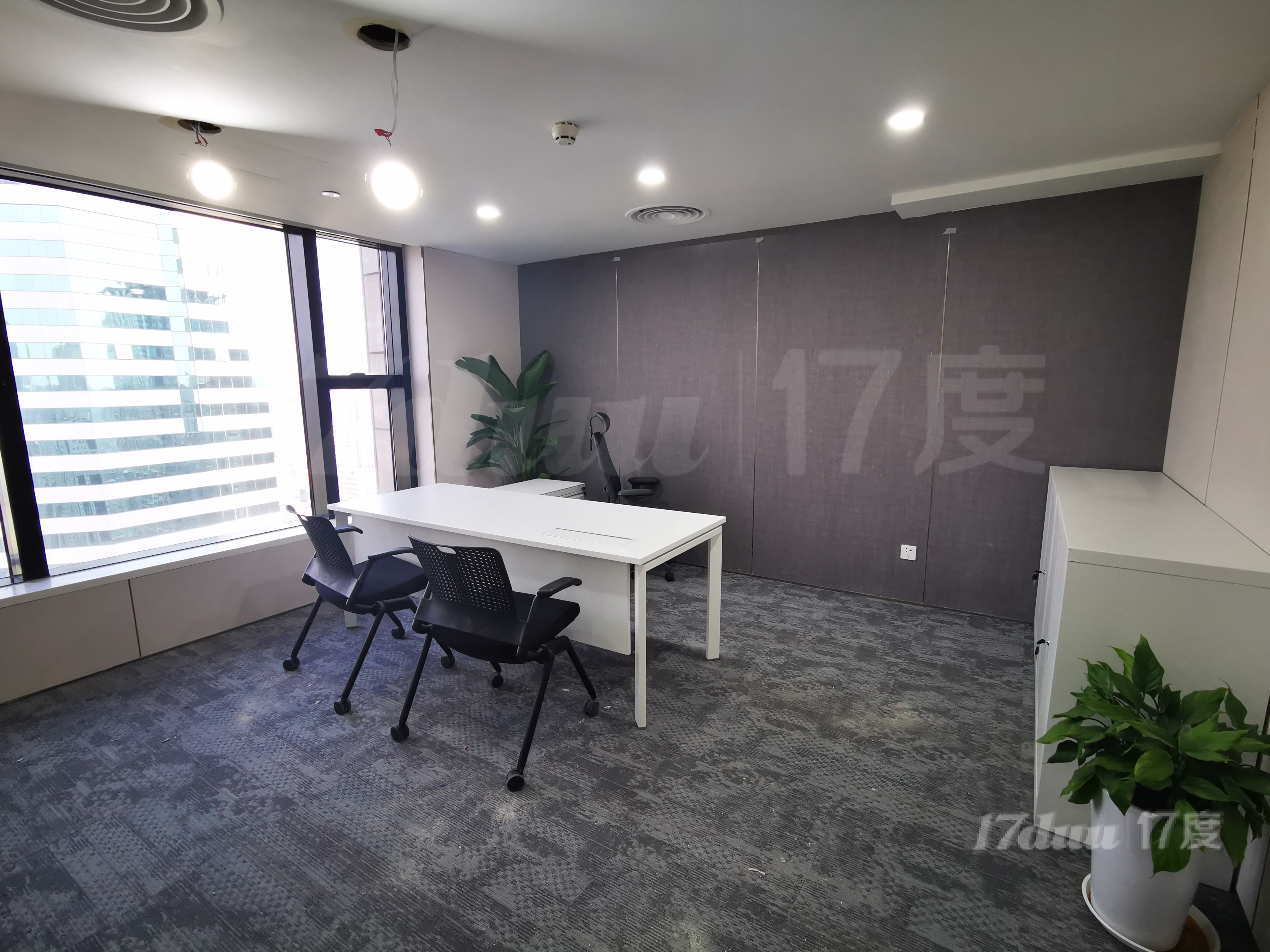 地铁4号线鲁班路 精装带隔断!户型方正双面采光!裕兴大厦!