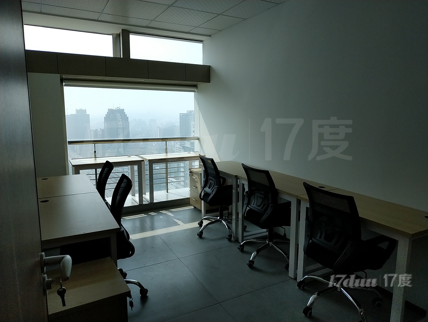 瑞丰国际大厦办公室火爆招租，拎包入住享受惬意办公氛围