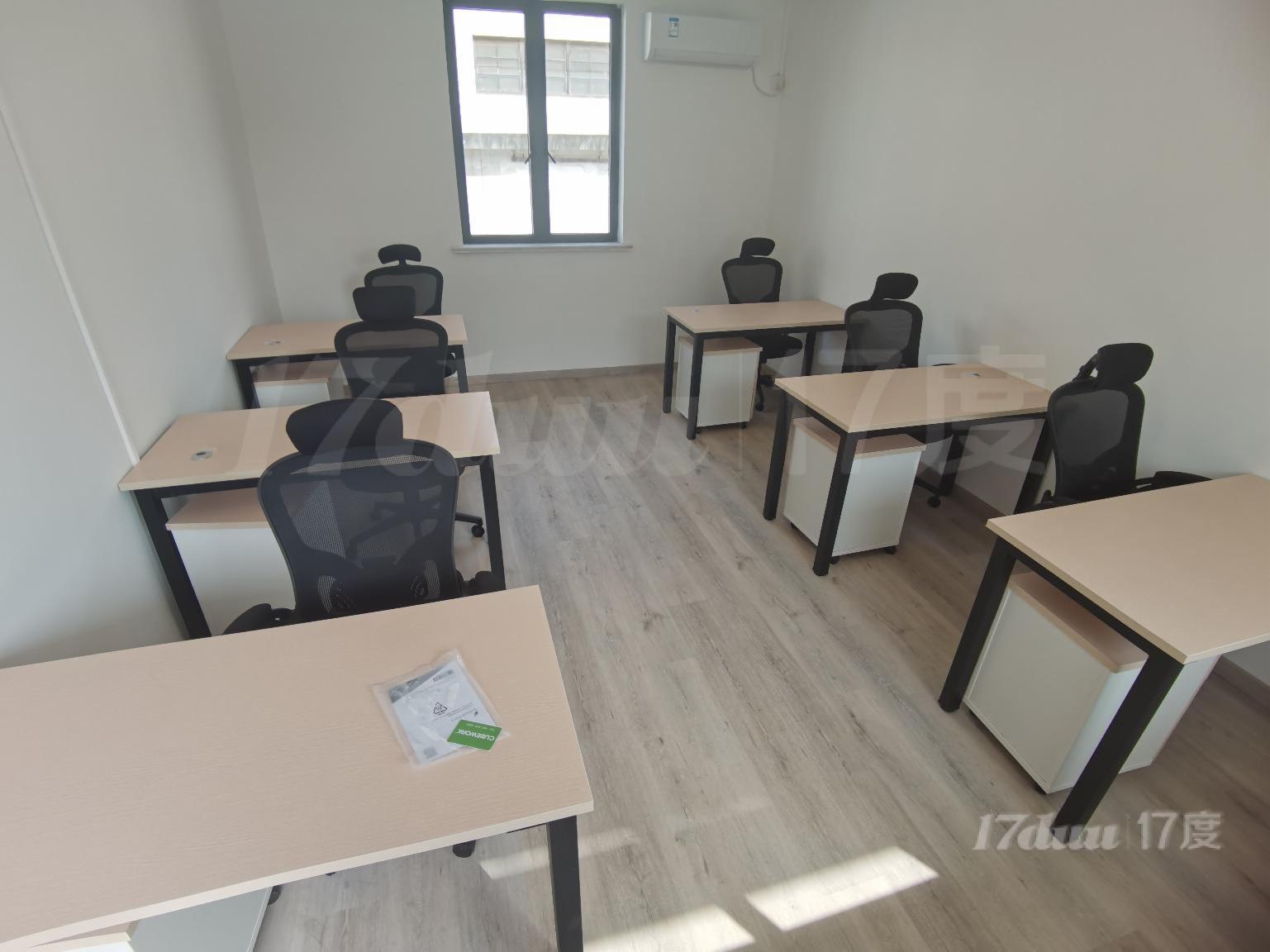 普陀中环地铁旁精装办公室全配拎包入住