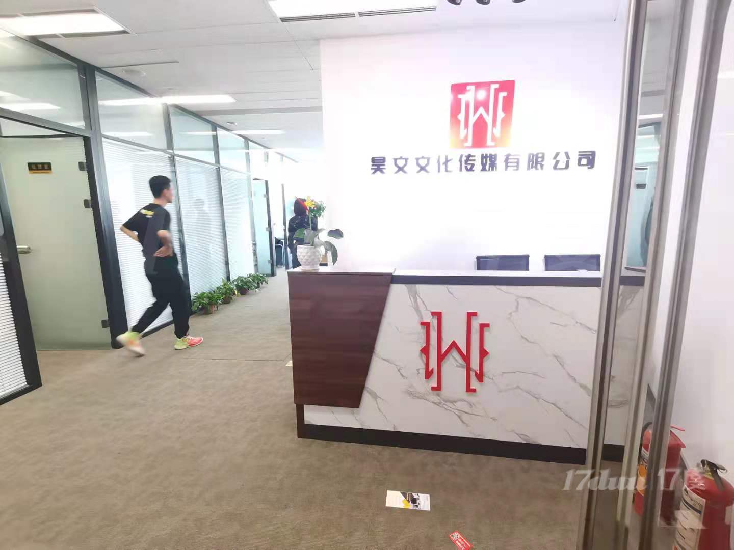 真实信息CBD千玺广场166平带家具1.2业主出租户型好