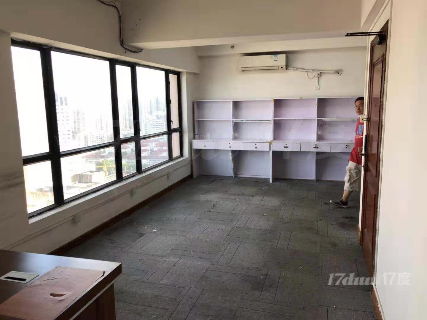 通煤气小面积高区商住楼，267万一价全包含税费，交通5轨地铁