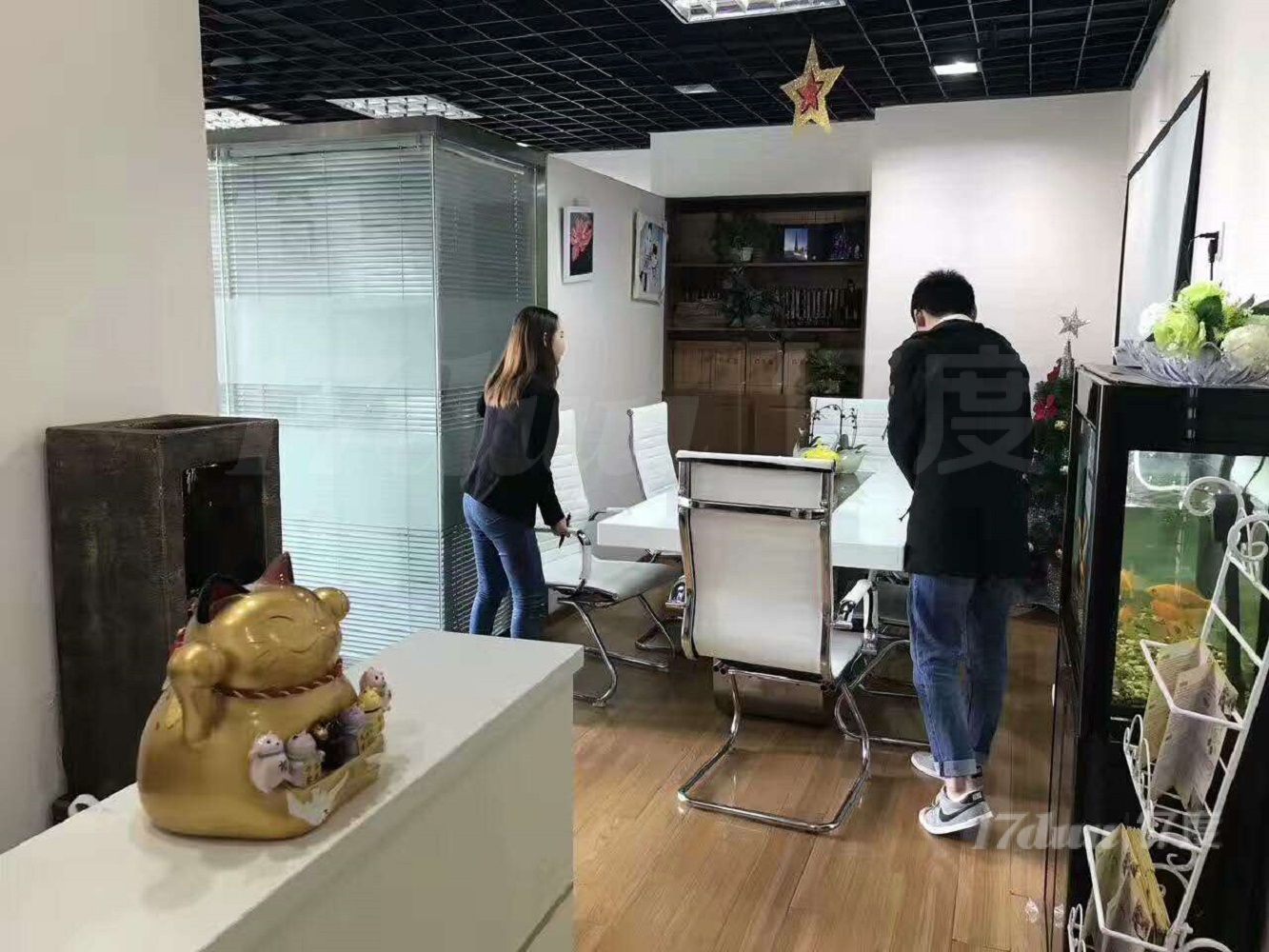 普陀隆德路 精装修办公楼低价出售 业主缺钱急卖！