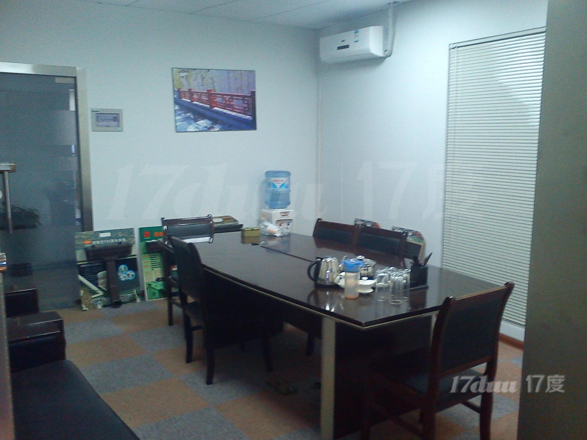 12号线中展大厦慧峰大厦）精装100平 带家具，隔断！