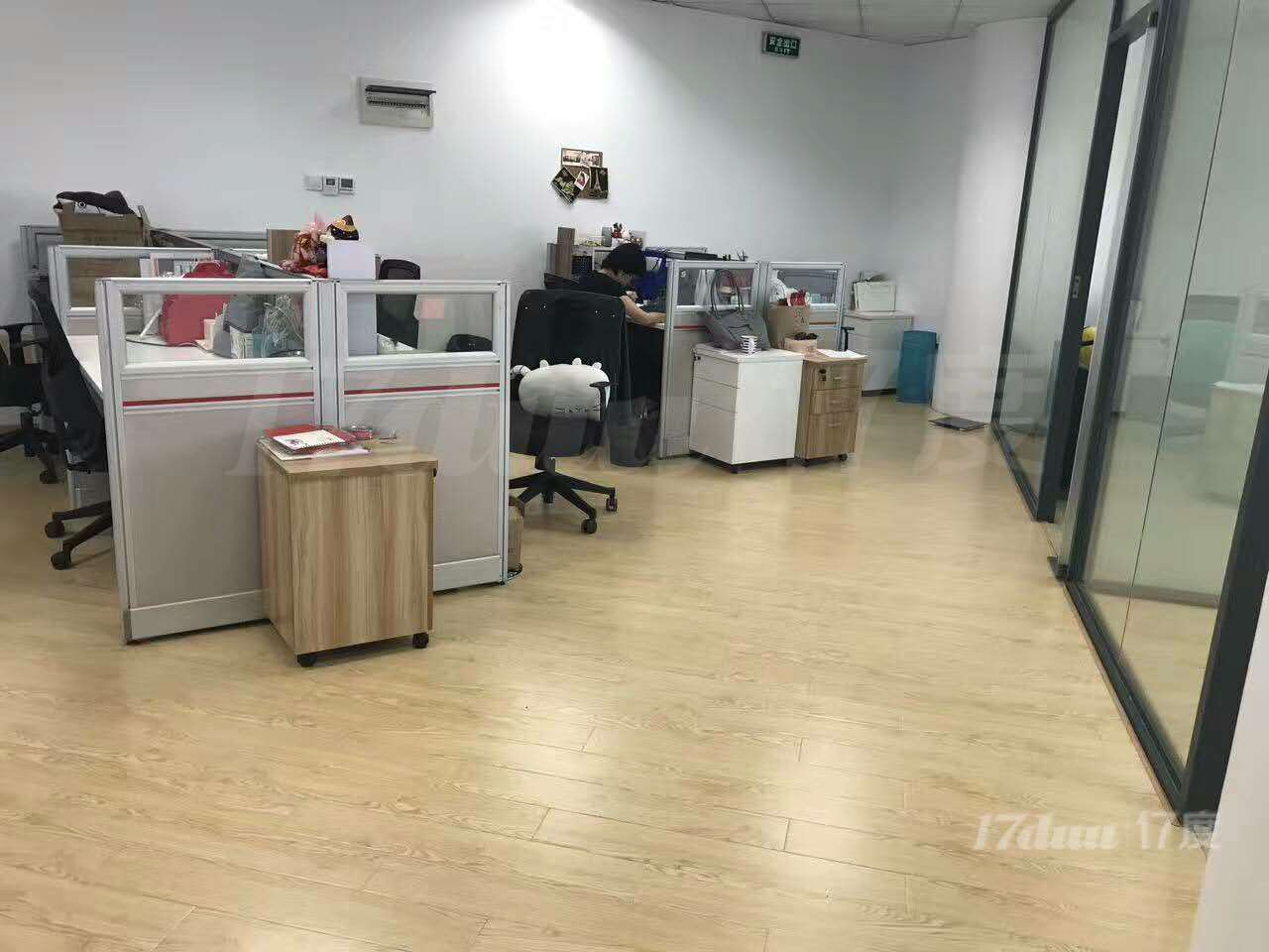 人民广场 甲级写字楼低价出售 业态不限 业主缺钱急卖！