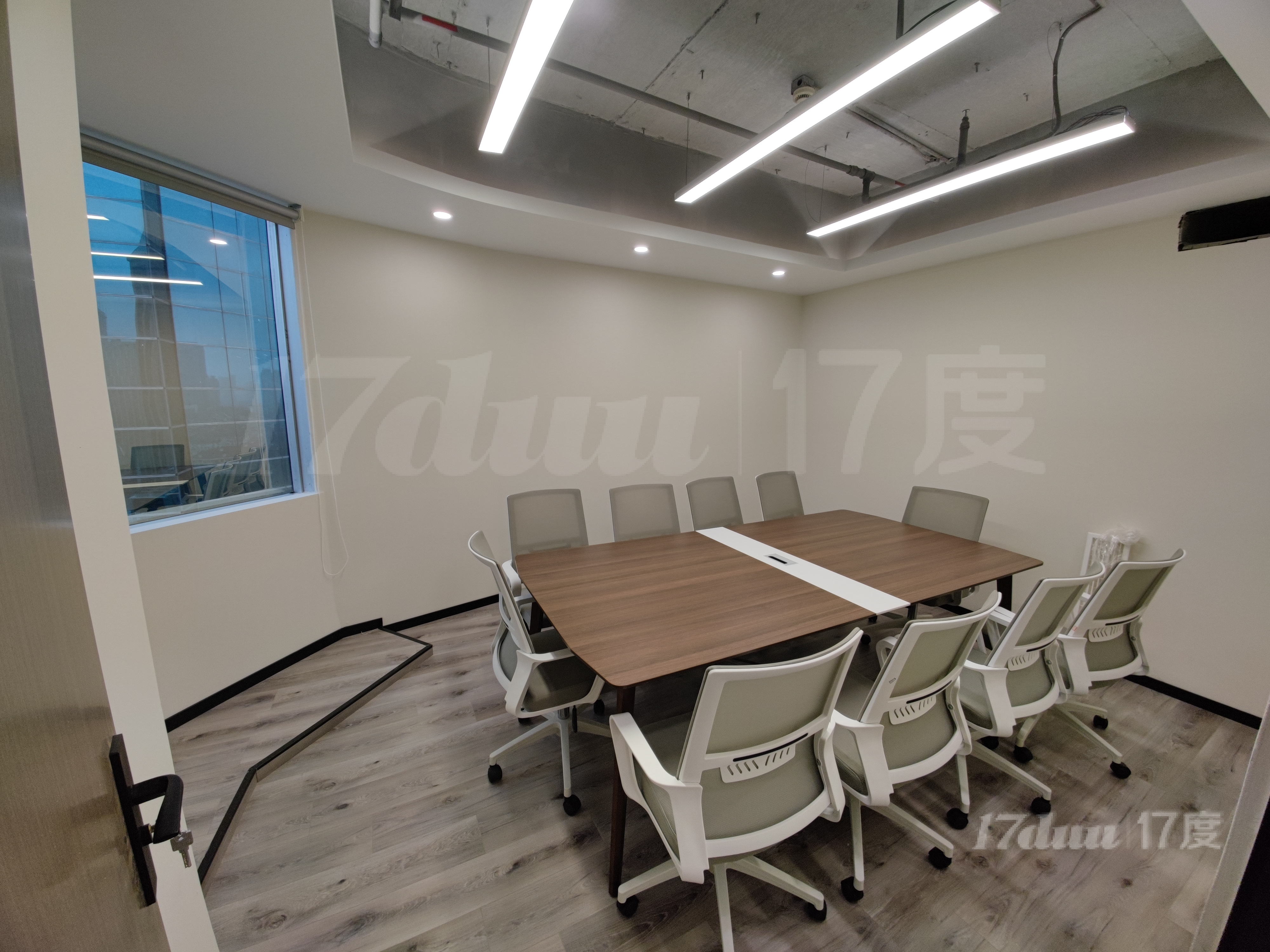 9号线八佰伴，乐凯大厦200平，全新装修带家具，行业不限