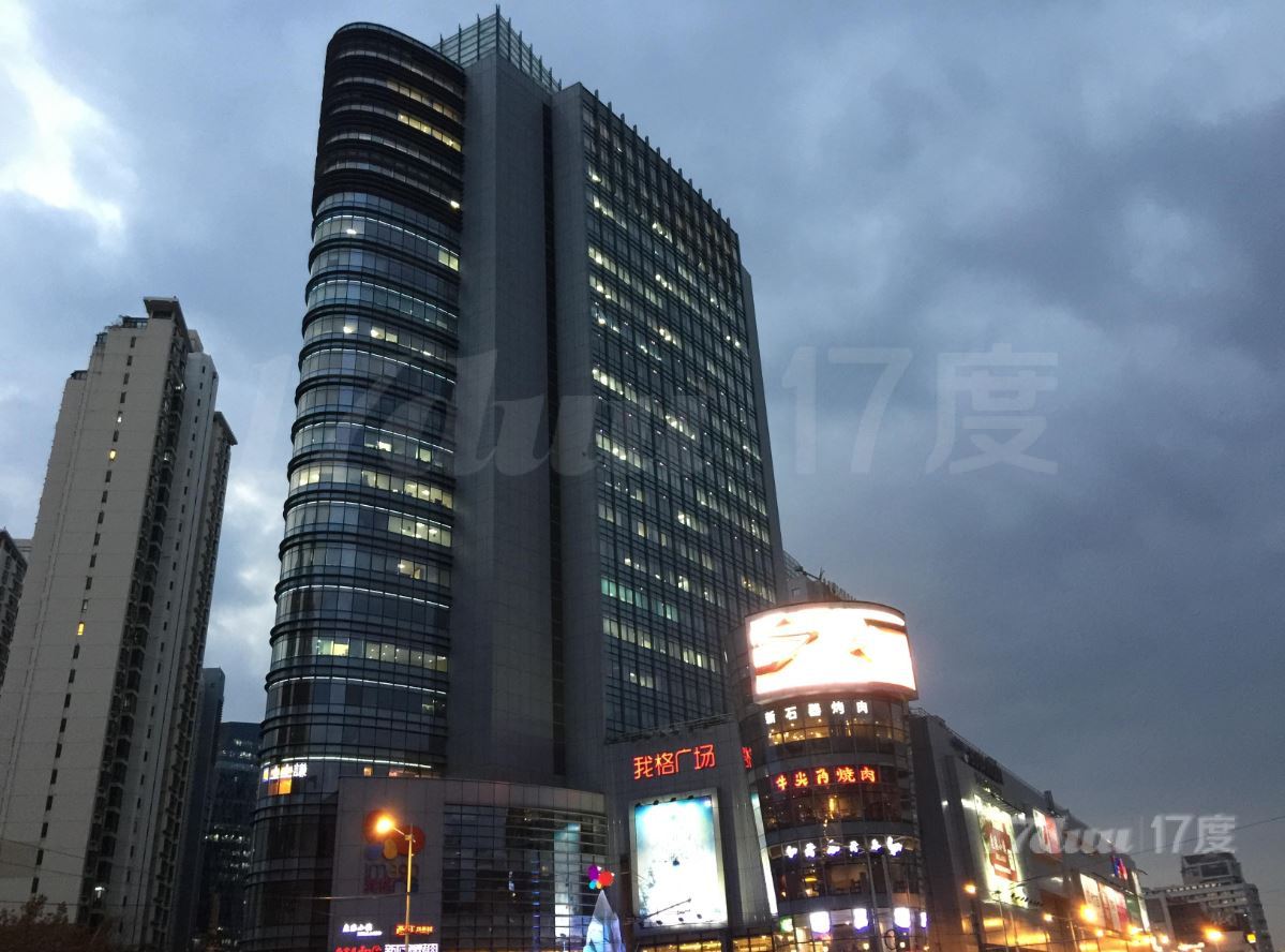 曹杨路地铁站：甲级办公楼，精装带家具，单价低至5元。