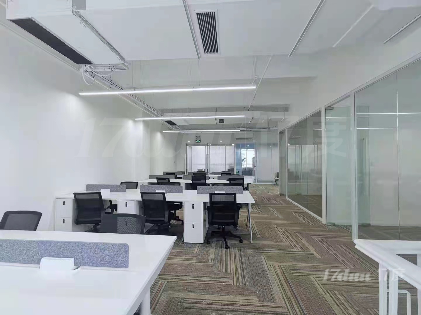 静安1号线 白菜价 市北高新园区 精装带家具 朝南 拎包入驻