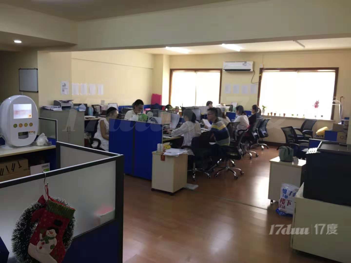 独栋创意园 精装修带隔断写字楼出租 双面采光近地铁