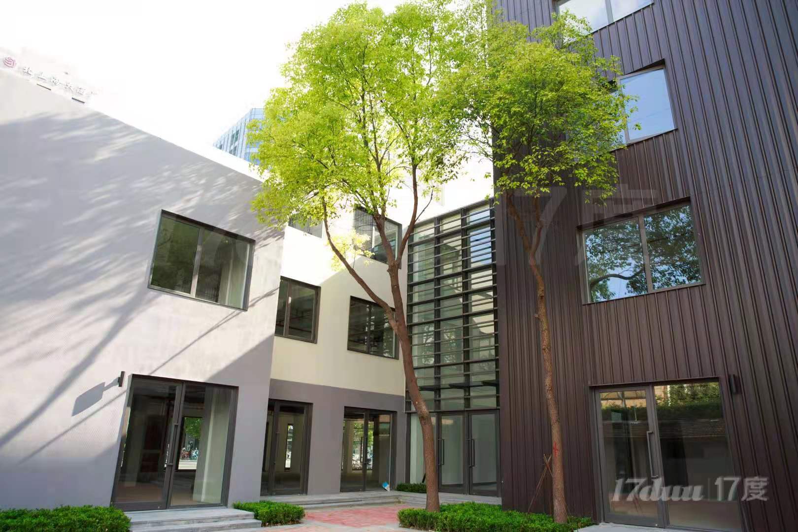 大宁全新创意园，层高6米可搭复式，1楼展示面好，适合各种业态