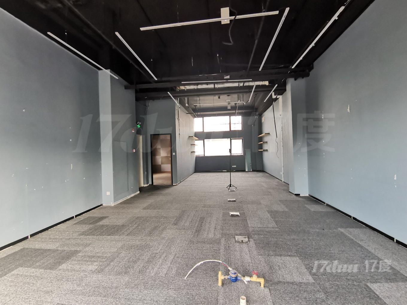 运动loft创意园丨独立空调层高不压抑丨3和8号线虹口足球场