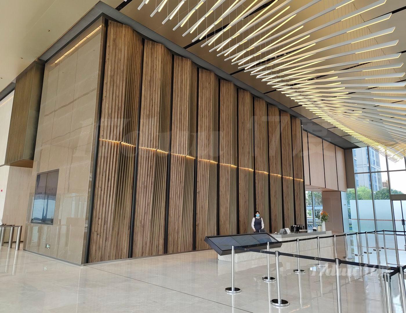 长风公园国浩长风城500平双面采光落地窗视野环境优美