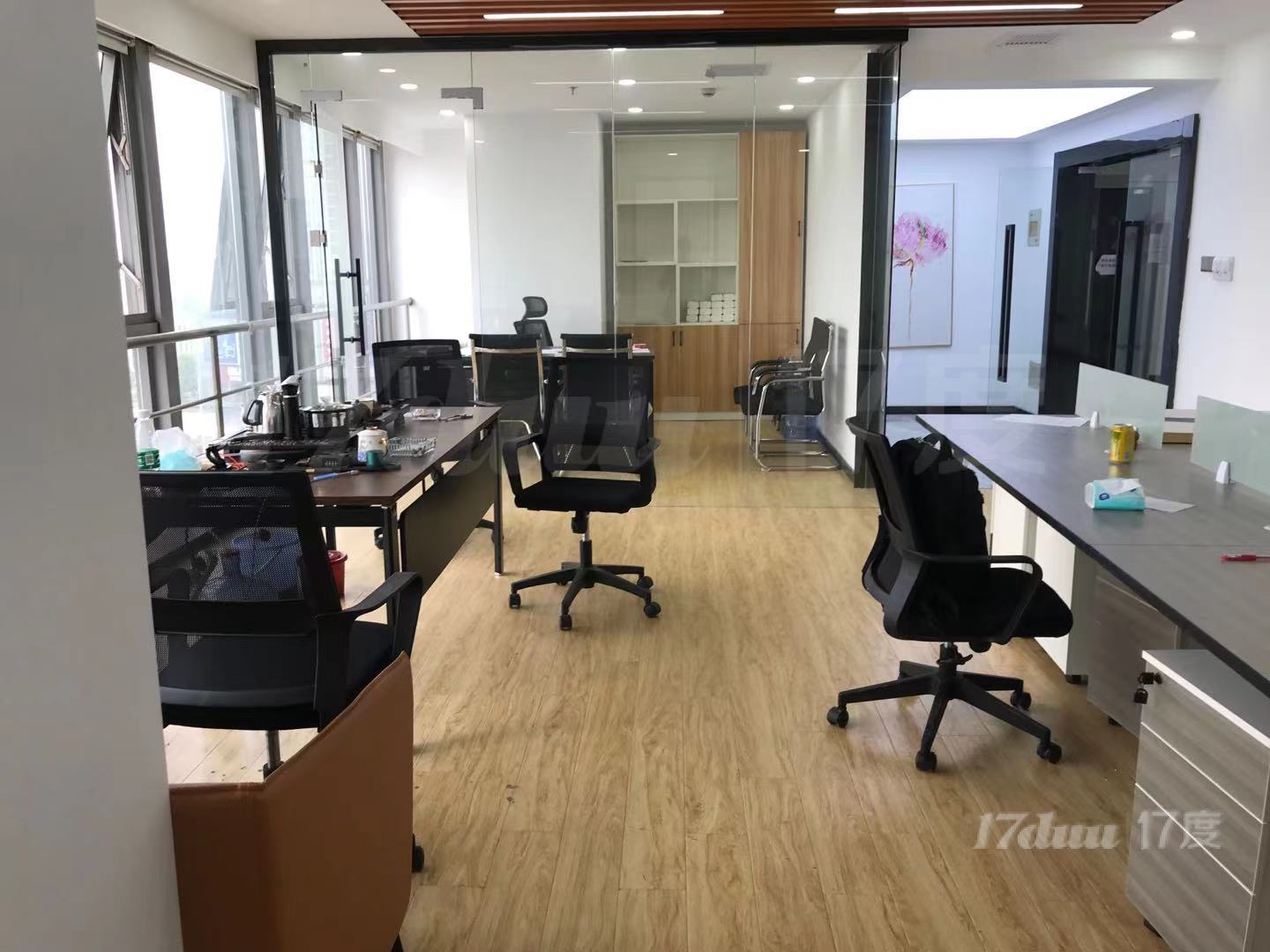 创意园独栋精装全配拎包办公正对电梯高区双面采光纯写字楼出租